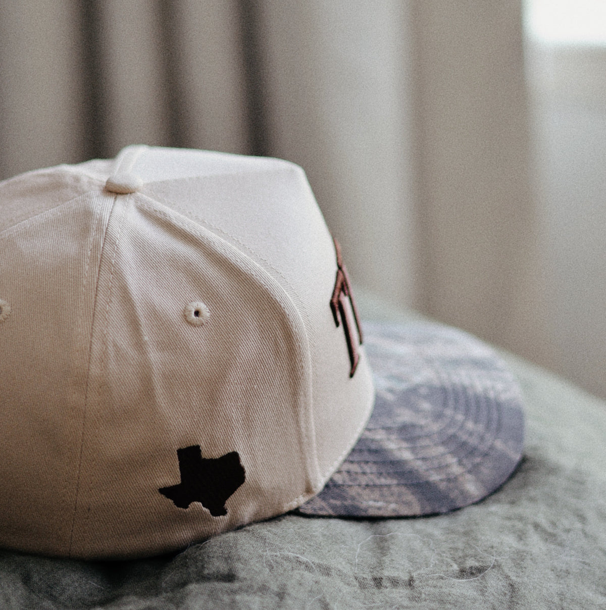 Texas Hat in Cream & Camo